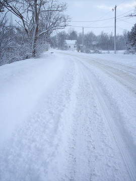 積雪的路上