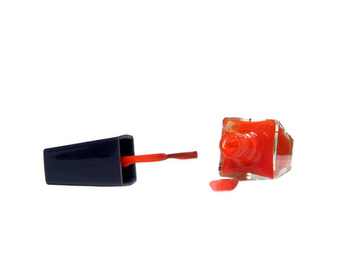 紅色指甲油