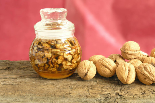 堅(jiān)果和蜂蜜
