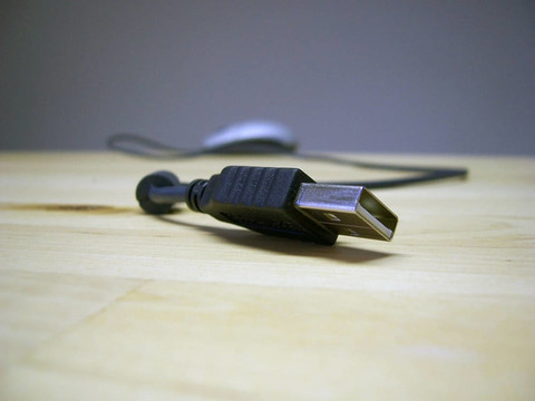 USB 001