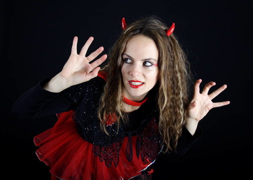 紅魔鬼3