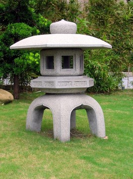 日本的石燈籠