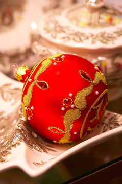 紅色的圣誕球裝飾- Christbaumschmuck
