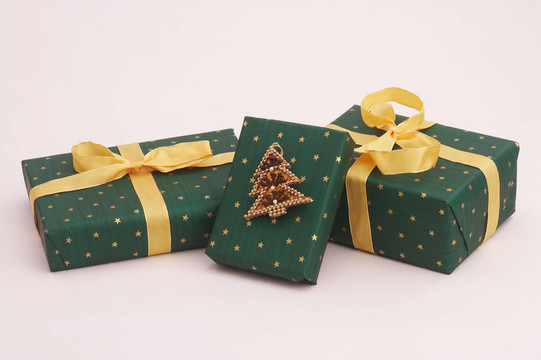 綠色的圣誕禮物- GR黱E weihnachtspakete