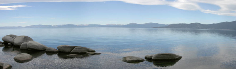 山湖全景2