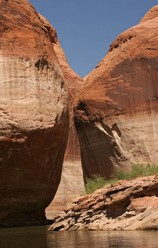 Lake Powell；C