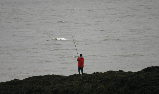 海上垂釣