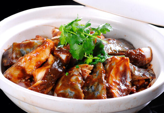 生焗魚頭煲