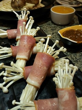 金針菇培根卷