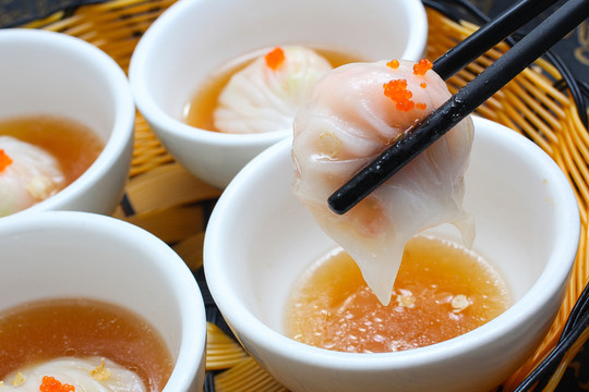 湯蝦餃