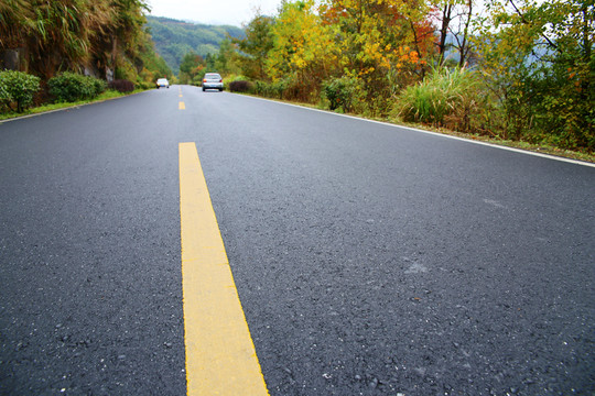 道路遠(yuǎn)方