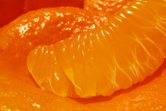 橙色