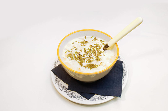 點(diǎn)心時(shí)間；湯。