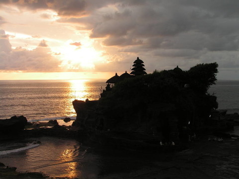 海神廟；Low Tide