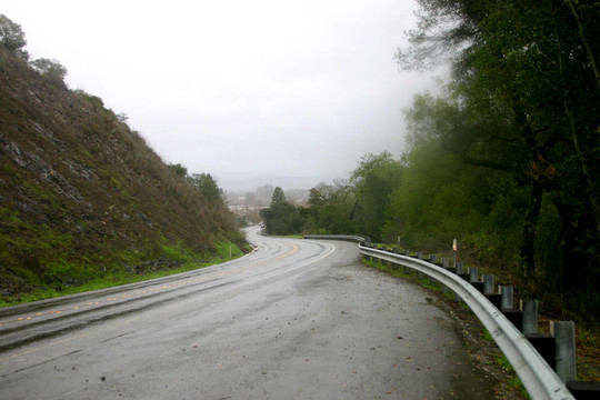 前方的路風(fēng)雨