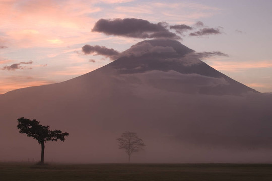 富士山上的日出