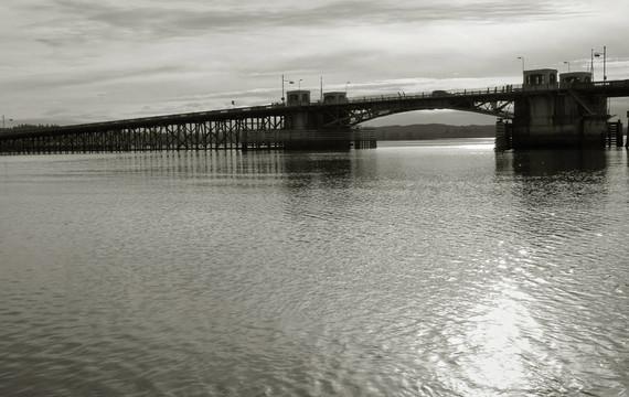 老灣灣跨海大橋