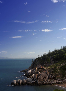 島的山坡上