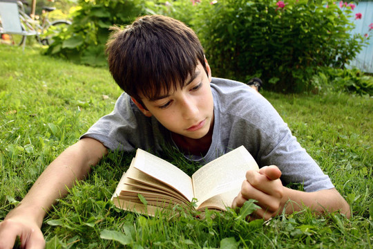 青少年與書