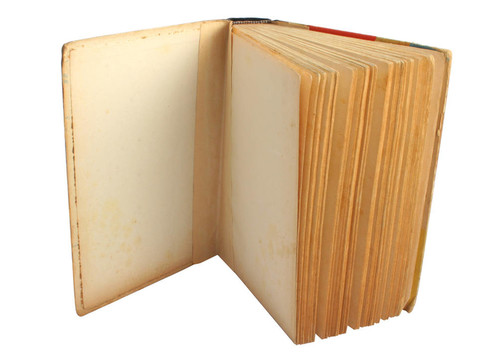 打開老式的書