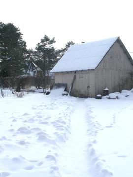 下雪天的小屋