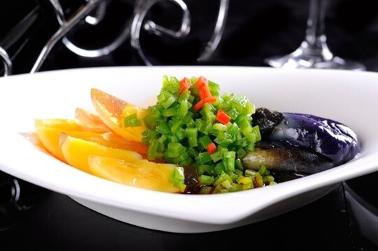 燒椒皮蛋拌仔茄