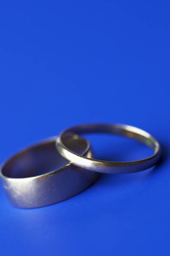 近距離的結婚戒指