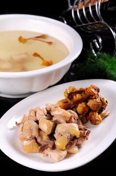 松茸燉老雞