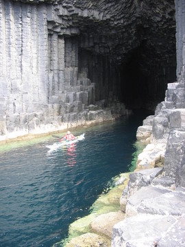 獨木舟；Fingals Cave