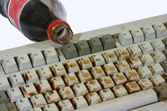 哎呀；灑了。