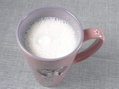 健康食品-牛奶杯