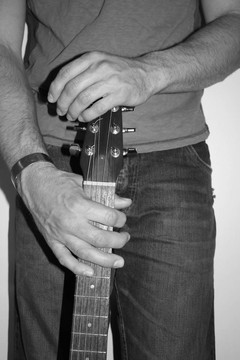 adam-guitar09