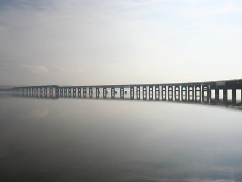 泰河大橋