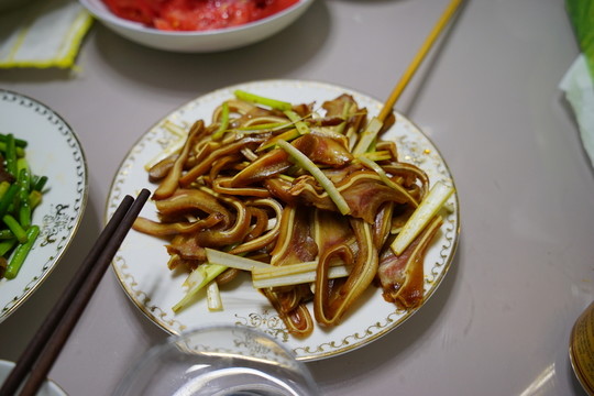 豬耳涼菜