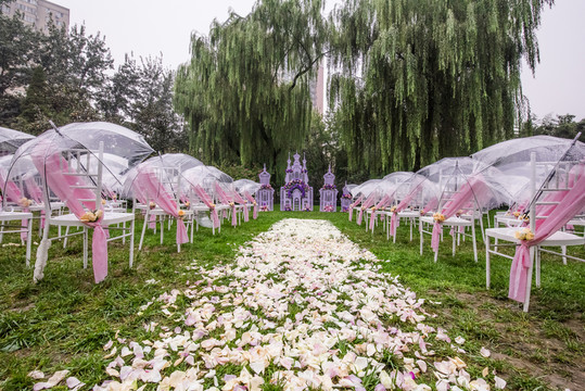 戶外婚禮 鮮花道