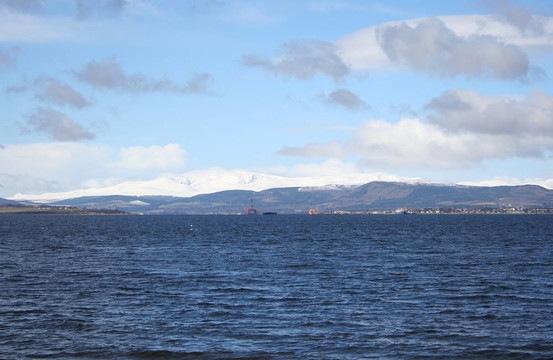 石油鉆機；Cromarty Firth