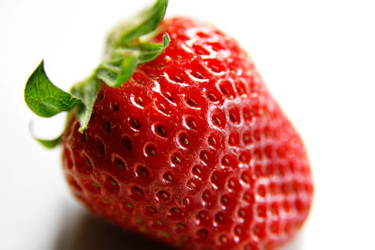 孤立的美麗的Strawberry Closeup
