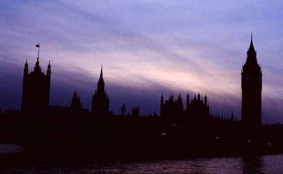 英國(guó)議會(huì)大廈