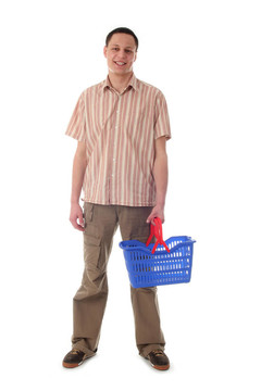 男人拿著購物