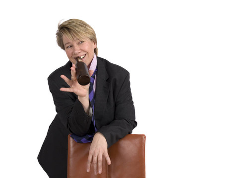 喝酒的女商人