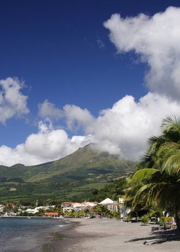 火山海灘