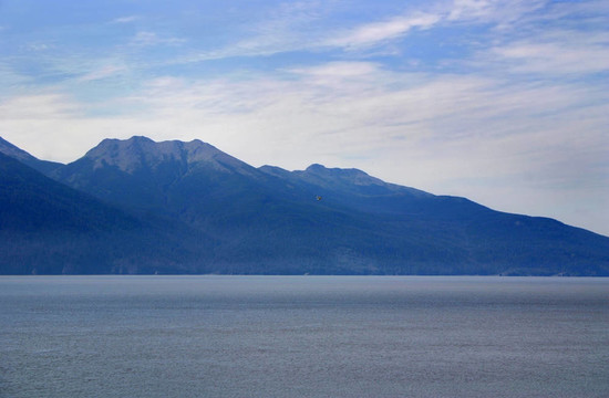 藍(lán)色海洋與天空