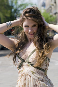 girl-smiling-02