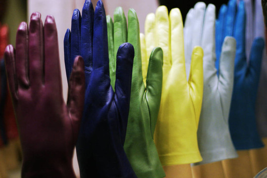 coloured-gloves-02
