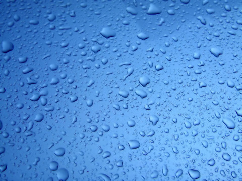 深藍色雨滴
