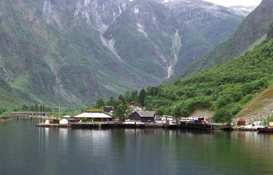 停泊在海灣