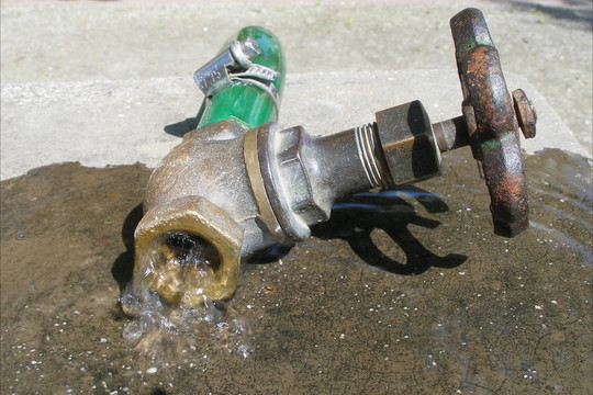 水