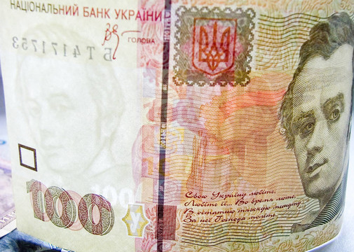 100尼