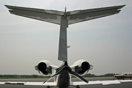 噴氣式飛機(jī)