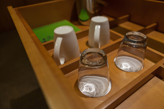 杯具 酒店 收納